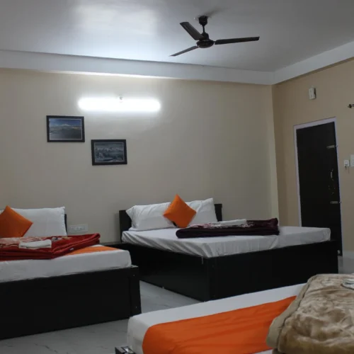 06 Bed Deluxe Room With Double Balcony